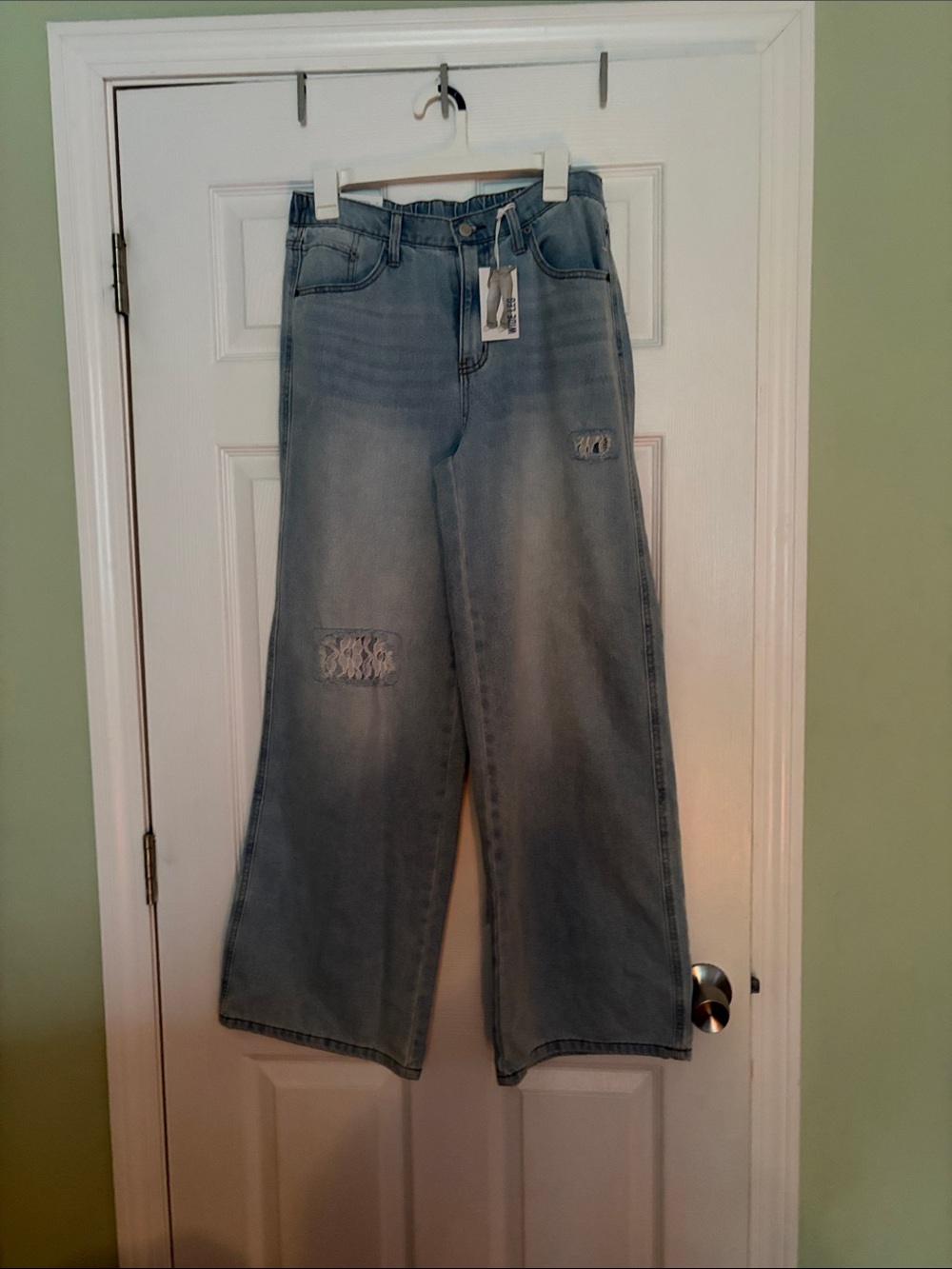 Vanilla Star Light Wash Wide-Leg Distressed Jeans